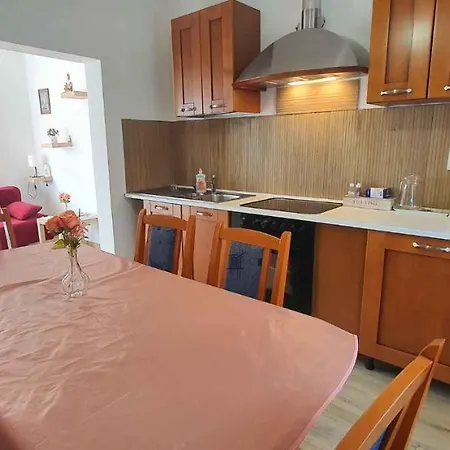 Holiday In - Balaton 44081