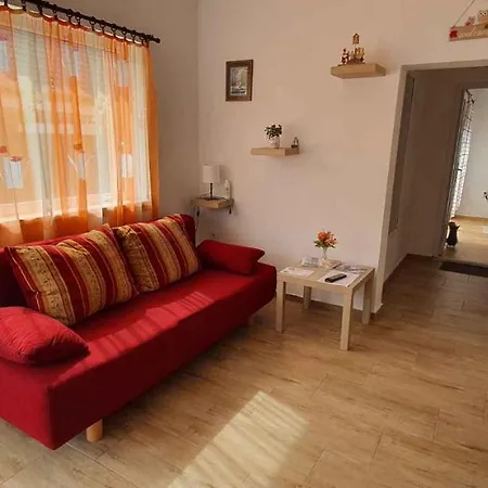 Holiday In - Balaton 44081